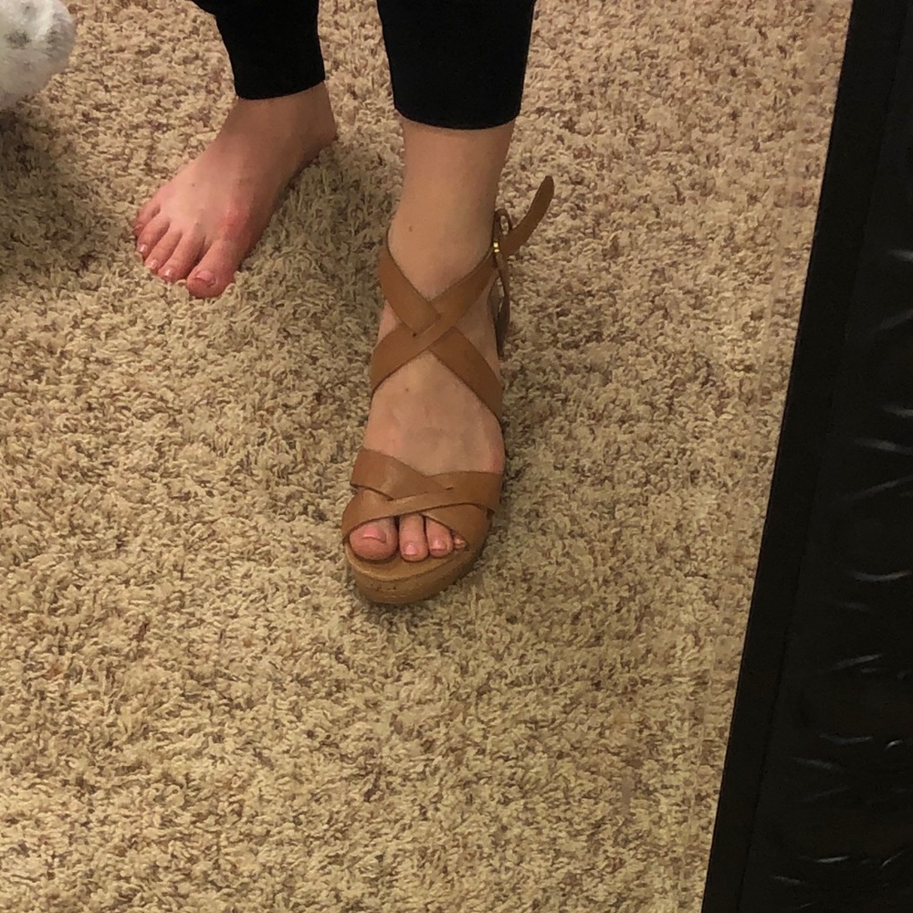 Tan wedges - Picture 2 of 5